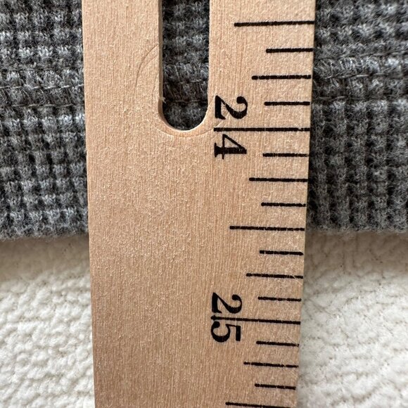 Old Navy Men's Gray Long Sleeve 2 Button Thermal Henley SZ Large - Picture 6 of 8